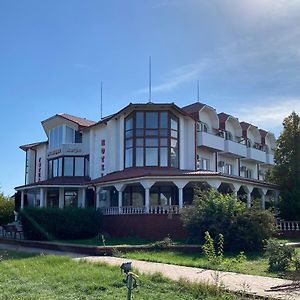 Yuzhnoukrainsk Момент酒店 Exterior photo