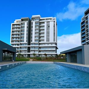 Pool & City View Apartment Hotel Moka Exterior photo