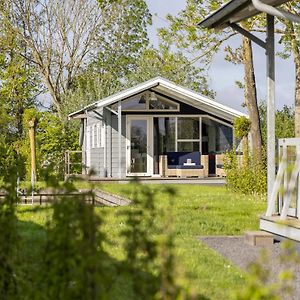 Modern Water Cottage With Microwave, In The Sneekermeer Area Terkaple Exterior photo