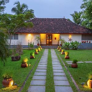 KochiBaymaas Lake House住宿加早餐旅馆 Exterior photo