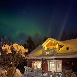 Villa Red House Arctic Circle 罗瓦涅米 Exterior photo