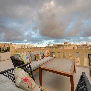 Modern Apartment With Spacious Terrace In Attard By 360 Estates Exterior photo