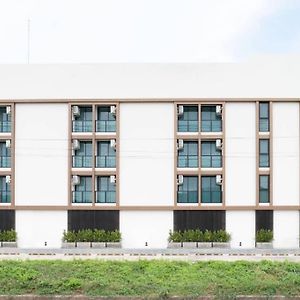 One Budget Hotel Chiangrai Chiangsaen 清盛 Exterior photo