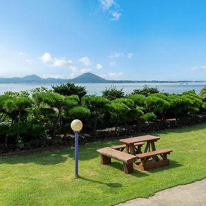 Jeju Udo Haneuli Pension Exterior photo