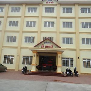 Ly Mengly Guesthouse 贡布 Exterior photo