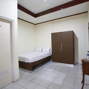 Pancoran Reddoorz @ Mampang 23酒店 Room photo