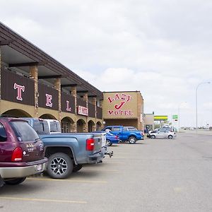 Claresholm 懒人j汽车旅馆汽车旅馆 Exterior photo