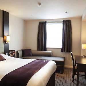 Premier Inn London Heathrow M4/J4 希思罗 Exterior photo