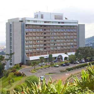 蒙特菲伯酒店 Yaoundé Exterior photo