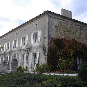 VilletoureixDomaine De Puyrousse住宿加早餐旅馆 Exterior photo