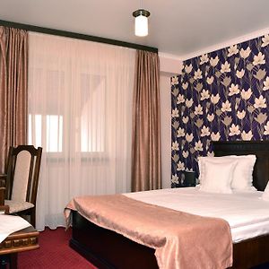 Hotel President 萨图马雷 Room photo
