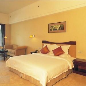 Phoenix Hotel Wuyi 江门 Room photo