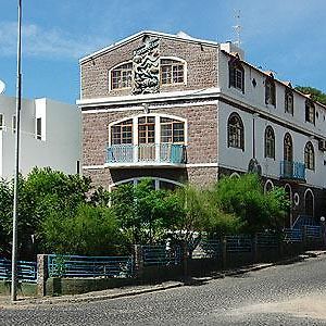 Bed And Breakfast Residencial Maravilha 明德卢 Exterior photo