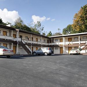 Americas Best Value Inn Highland-Poughkeepsie Exterior photo