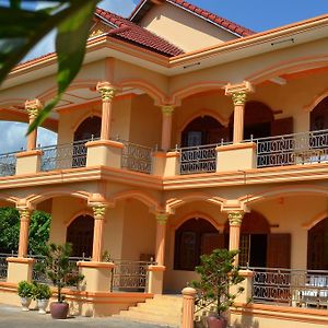 Kampot Manor酒店 Exterior photo
