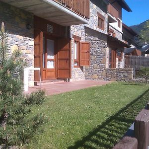 Apartmentsuitespain Baqueira Jardin 埃斯特里-德阿内乌 Exterior photo