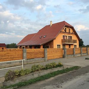 Nagybajom Bibic Vendeghazak酒店 Exterior photo