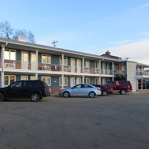 Midtown Western Inn - 卡尼 Exterior photo