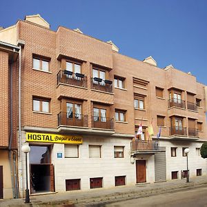 杜克德奥萨酒店 Medina de Ríoseco Exterior photo