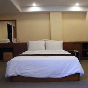 Grand Leo Hotel 信武里府 Room photo