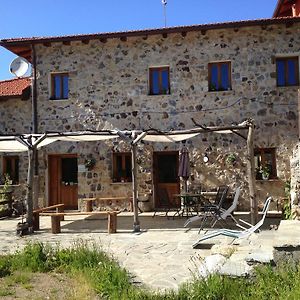 Azienda Agrituristica Risveglio Naturale 瓦雷塞利古雷 Exterior photo