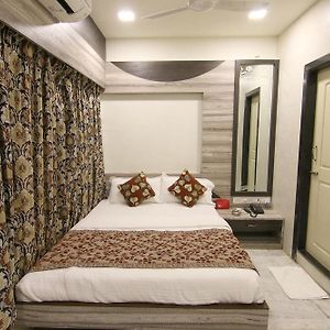 Oyo Rooms Andheri Station 孟买 Exterior photo