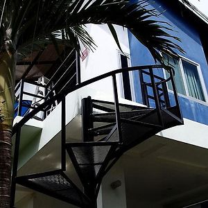 Awe Resort Villas On The Beach 帕干岛 Exterior photo