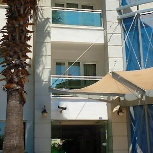 Blue Lagoon Hotel 马尔马里斯 Exterior photo