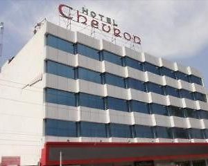 Hotel Chevron International 卢迪亚纳 Exterior photo