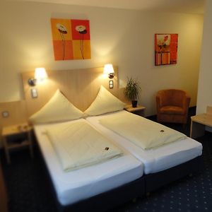 Großostheim 兰德加斯托福霍克旅馆酒店 Room photo