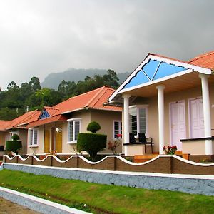天堂度假酒店 Chinnakanal Exterior photo