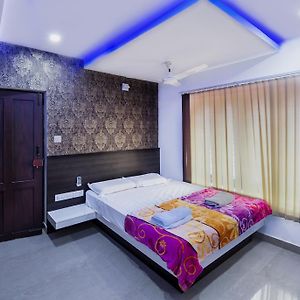 Rams Guest House Near Sree Chithra And Rcc 特里凡得琅 Exterior photo