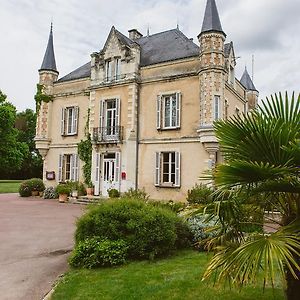 拉费里耶尔酒店 Châteaubriant Exterior photo