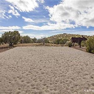 Sunlit Hills Art And Views Three-Bedroom Holiday Home 圣菲 Exterior photo