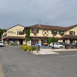 莫斯 香槟客栈酒店 Exterior photo