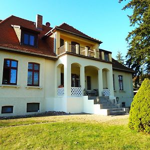 Ferienwohnung Villa Am Haussee 费尔德堡 Exterior photo