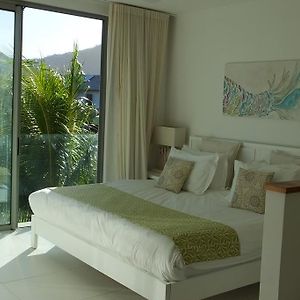 2 Bedrooms Charming Apartment, West Island Resort 黑河区 Exterior photo