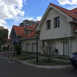 乌兰巴托T House别墅 Exterior photo