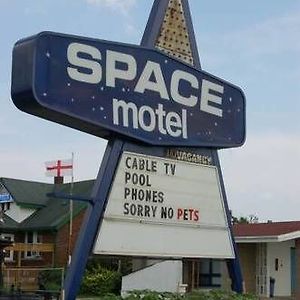 Space Motel 索罗尔德 Exterior photo