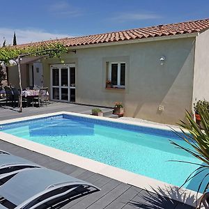 Beautiful Villa With Private Pool Lirac Exterior photo