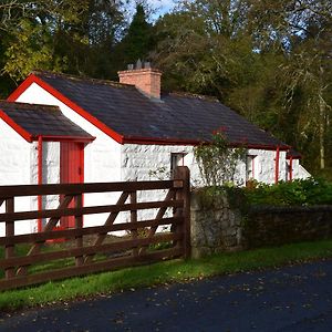 Railway Crossing Cottage Murlas Bridge Exterior photo