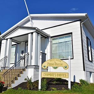 Le Petit Hotel La Passe Pierre Par La Galouine 泰道沙克 Exterior photo