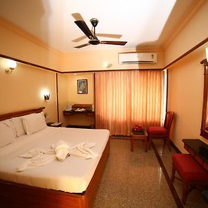 玛羽拉酒店 Guruvāyūr Room photo