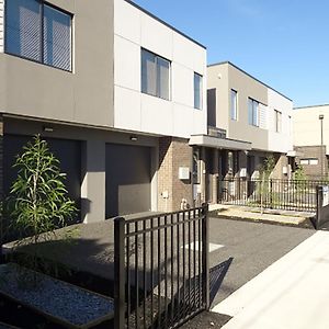 Fawkner Executive Townhouses别墅 Exterior photo