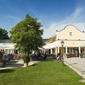 Golfhotel Gutshof Penning Rotthalmuenster Exterior photo