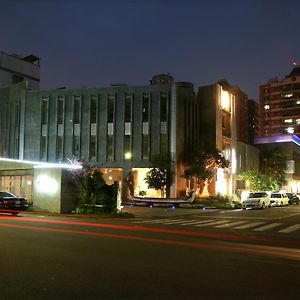 禾枫spa汽车旅馆  嘉义市 Exterior photo