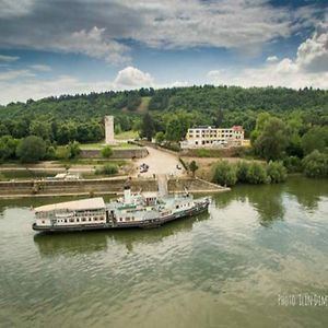 Kozloduy Хотелски Комплекс Радецки Град Козлодуй酒店 Exterior photo