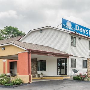 Days Inn By Wyndham 布卢明顿 Exterior photo