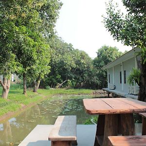 Ban Doem Bang 奈宣宾馆酒店 Exterior photo