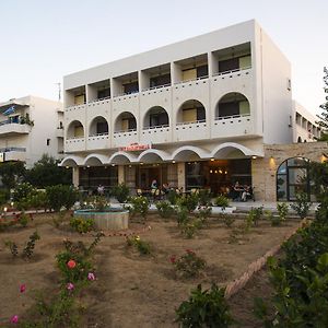 International Hotel 科斯镇 Exterior photo